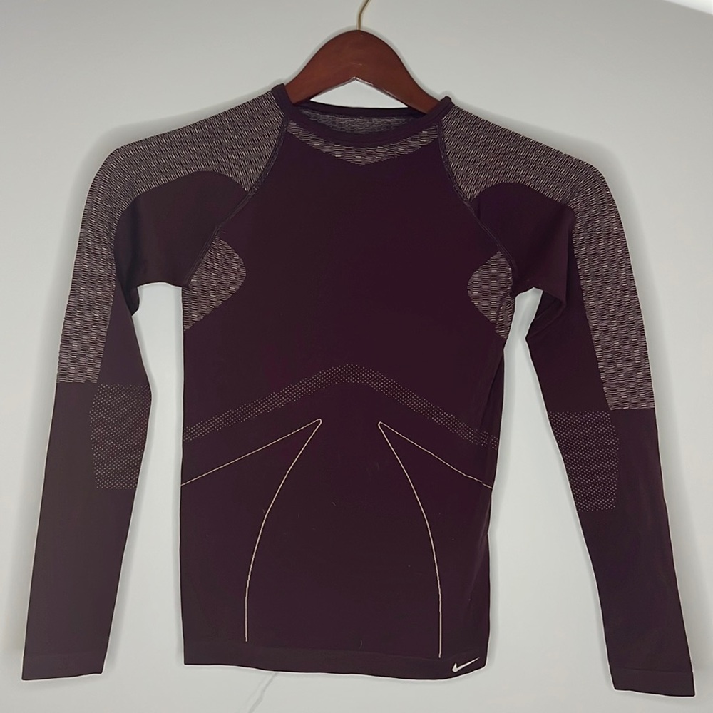 Nike Fit Dry Long Sleeve Workout Top